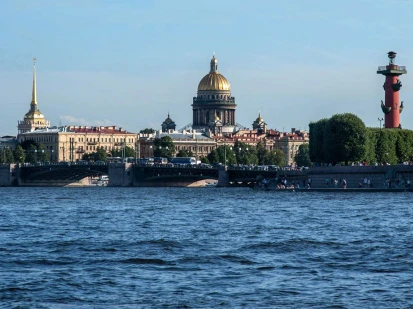 Прогулки по рекам и каналам Санкт-Петербурга